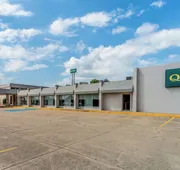Quality Inn & Suites Vandalia near I-70 and Hwy 51 hotel detail image 5