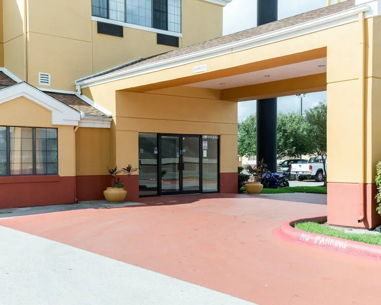 Quality Inn Baytown - Houston East hotel detail image 2