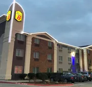 Super 8 by Wyndham Bedford DFW Airport West hotel detail image 4