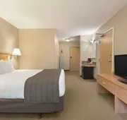 Days Inn & Suites by Wyndham Thunder Bay hotel detail image 4