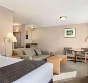 Days Inn & Suites by Wyndham Thunder Bay hotel detail image 7