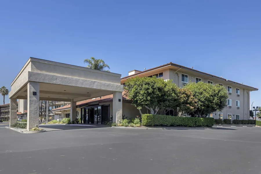 Best Western Plus Executive Inn hotel detail image 2