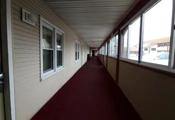 Red Carpet Inn West Springfield hotel thumbnail 7