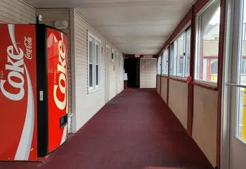 Red Carpet Inn West Springfield hotel thumbnail 8