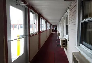 Red Carpet Inn West Springfield hotel thumbnail 8