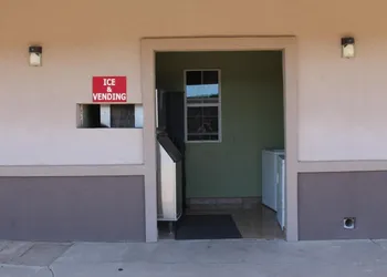 Deluxe Inn Fort Stockton hotel thumbnail 2