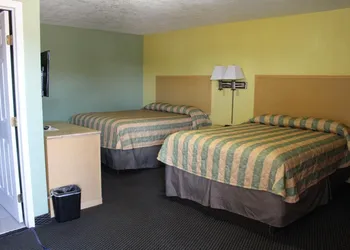 Deluxe Inn Fort Stockton hotel thumbnail 6