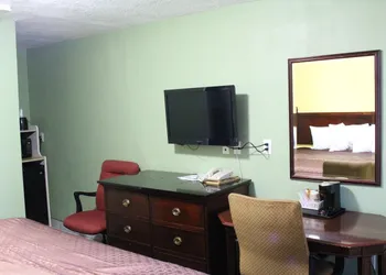 Deluxe Inn Fort Stockton hotel thumbnail 8