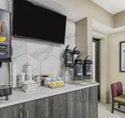 La Quinta Inn & Suites by Wyndham Batavia hotel detail image 4