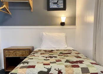 Trail Lake Lodge hotel thumbnail 7