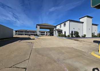 Budgetel Inn & Suites hotel thumbnail 4