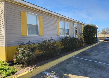 Budgetel Inn & Suites hotel thumbnail 5