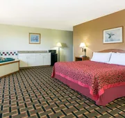 Days Inn by Wyndham Paxton hotel detail image 4