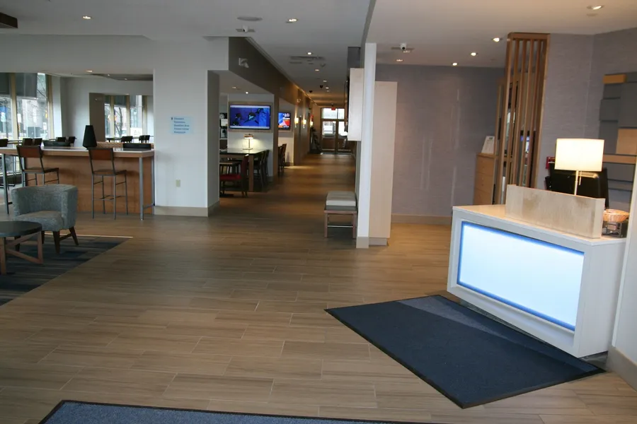 Holiday Inn Express & Suites Buffalo Downtown - Medical CTR by IHG hotel detail image 6
