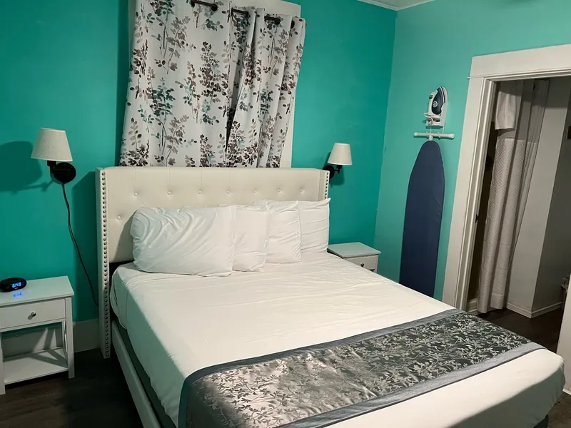 Americas Best Value Inn & Suites Royal Carriage hotel detail image 6