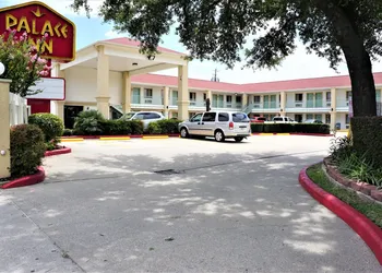 Palace Inn - Antoine hotel thumbnail 5