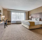 Comfort Suites Tamarac Sawgrass hotel detail image 4