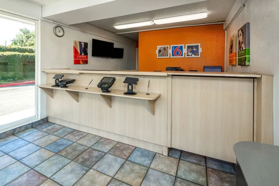 Motel 6-Sepulveda CA - Los Angeles - Van Nuys - North Hills hotel detail image 2