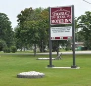 Colonial House Motor Inn hotel detail image 5