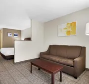 Comfort Inn & Suites North East hotel detail image 7