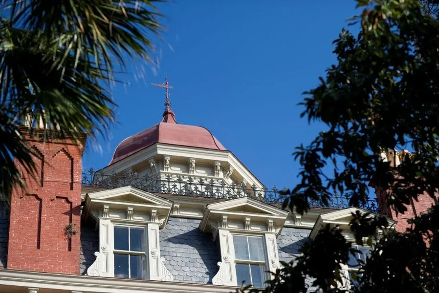 Wentworth Mansion hotel detail image 6