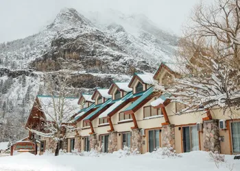 Waterton Glacier Suites hotel thumbnail 2