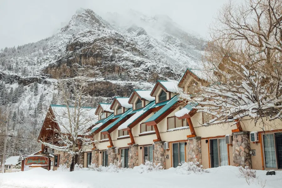 Waterton Glacier Suites hotel detail image 2