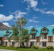 Waterton Glacier Suites hotel detail image 3