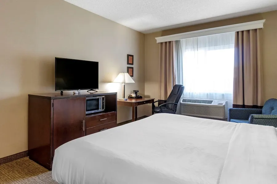 Comfort Inn & Suites Seattle North hotel detail image 6