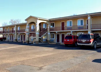 Continental Inn & Suites Nacogdoches TX / SFA University/Downtown hotel thumbnail 6