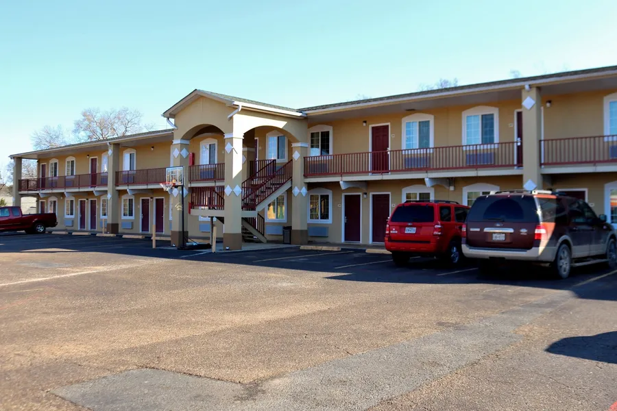 Continental Inn & Suites Nacogdoches TX / SFA University/Downtown hotel detail image 6