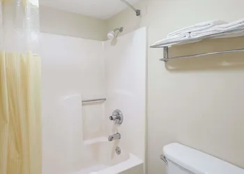 Days Inn by Wyndham Fort Payne hotel thumbnail 4