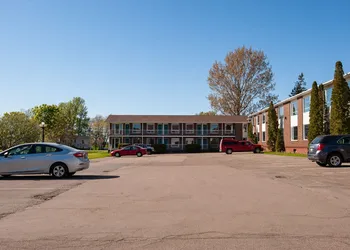 The Dutch Inn hotel thumbnail 2