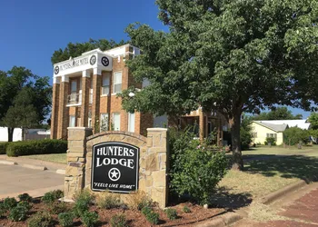 Hunters Lodge Motel hotel thumbnail 2