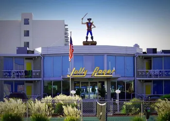 Jolly Roger Motel hotel thumbnail 3