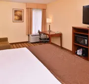 Best Western Plus Richmond Airport Hotel hotel detail image 3