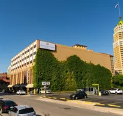 Riverwalk Plaza hotel detail image 3