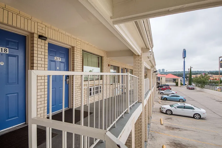 Motel 6 San Antonio, TX - Fiesta Trails hotel detail image 6