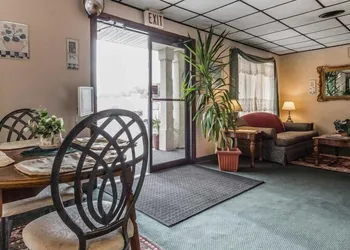 Horseshoe Curve Lodge hotel thumbnail 2