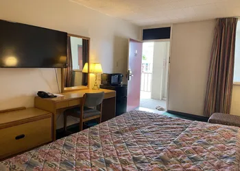 Horseshoe Curve Lodge hotel thumbnail 5