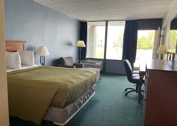 Horseshoe Curve Lodge hotel thumbnail 8