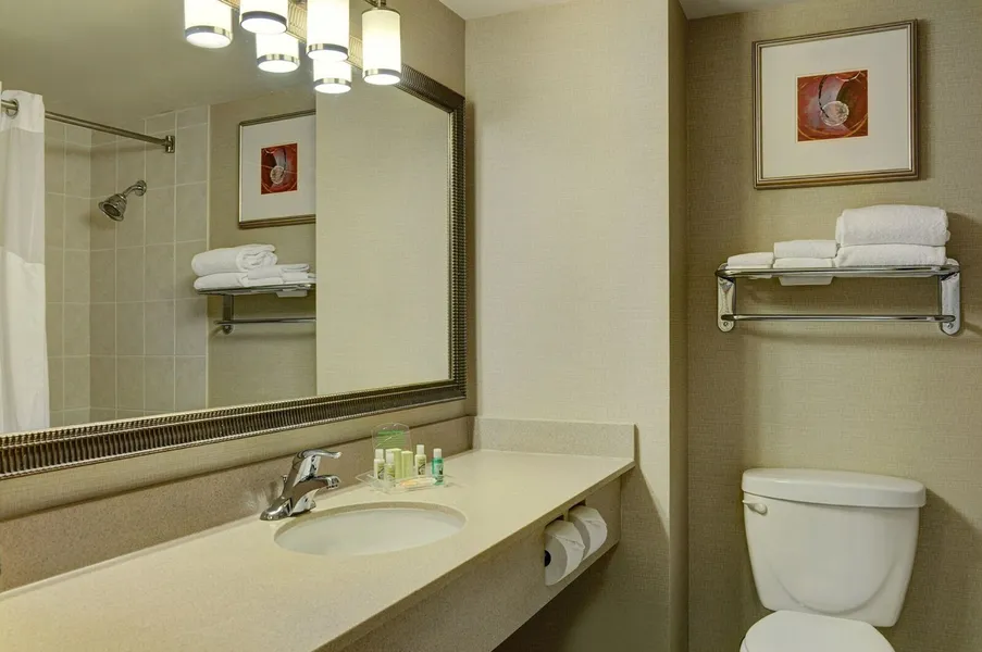 Amenida Residences hotel detail image 6