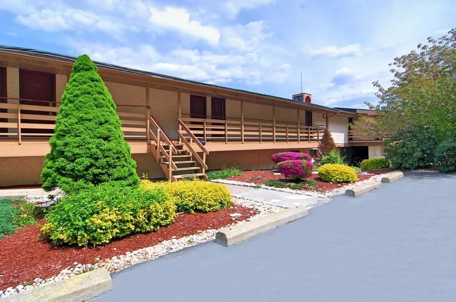 Econo Lodge Clarks Summit - Scranton hotel detail image 2