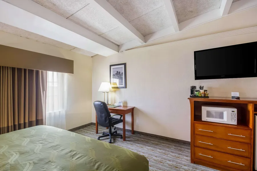 Quality Inn & Suites Kansas City - Independence I-70 East hotel detail image 6