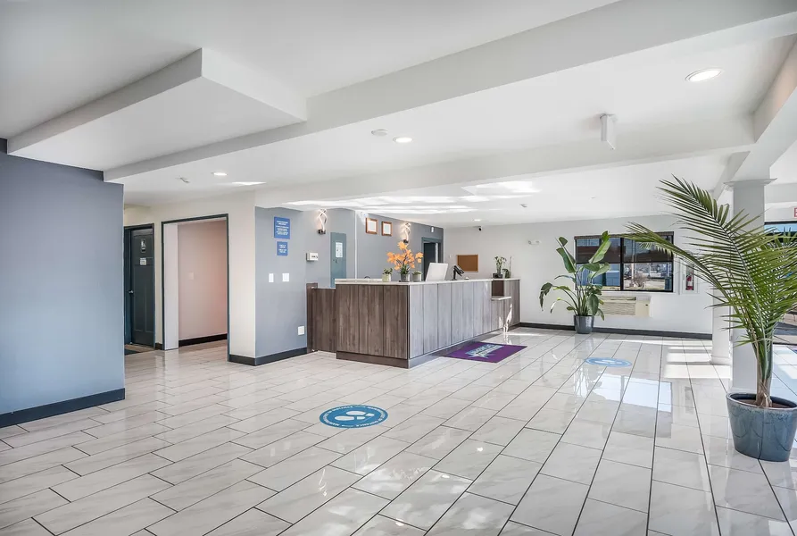 Americas Best Value Inn East Peoria hotel detail image 6