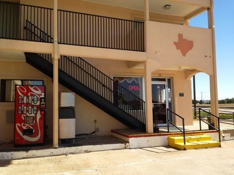 Texas Inn hotel detail image 2