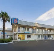 Motel 6 Woodland, CA – Sacramento Airport hotel detail image 3