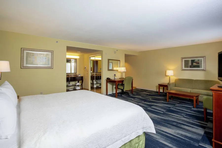 Hampton Inn & Suites Ft. Pierce hotel detail image 6