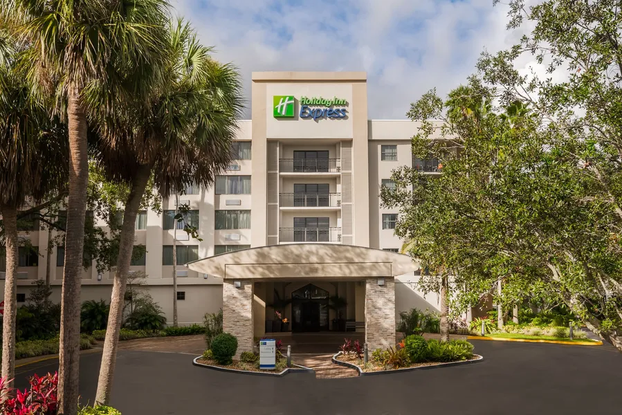 Holiday Inn Express Hotel & Suites Ft. Lauderdale-Plantation by IHG hotel detail image 6