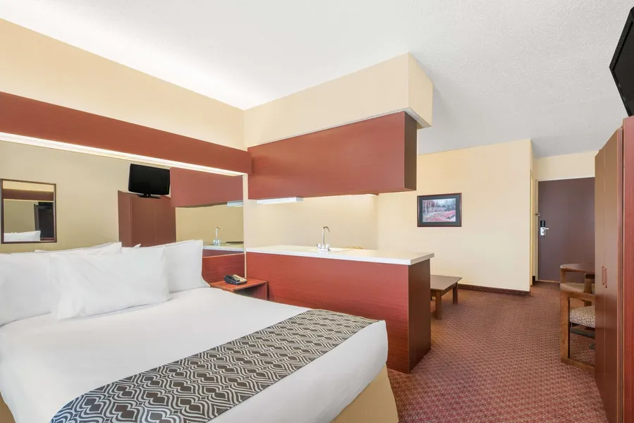Microtel Inn & Suites by Wyndham Hamburg hotel detail image 6